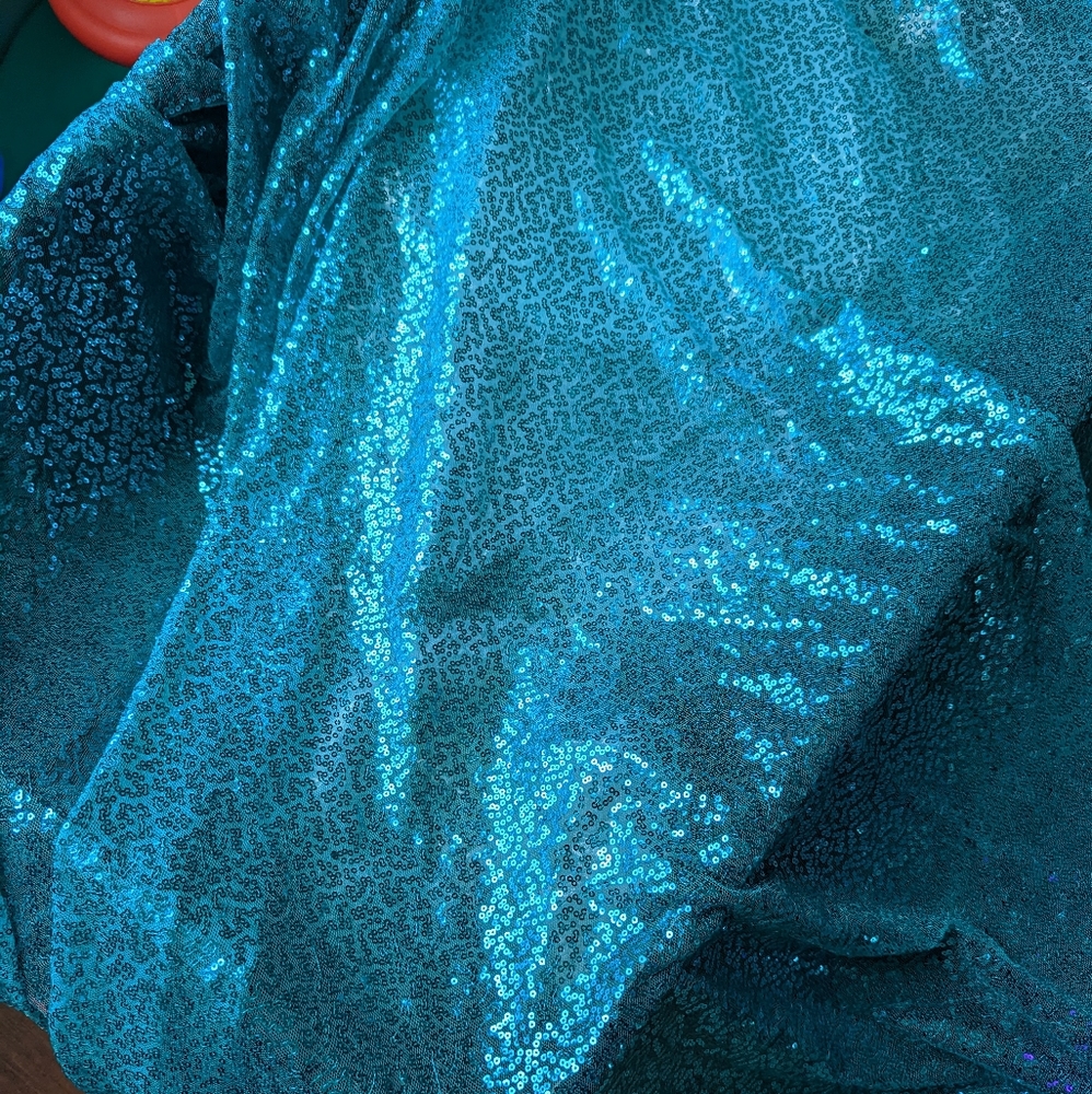 3x3 Blue Sequence Table Cloth